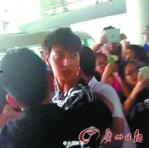 多人爆料南京打人视频,多人爆料惊人打人视频曝光  第2张 多人爆料南京打人视频,多人爆料惊人打人视频曝光  第2张